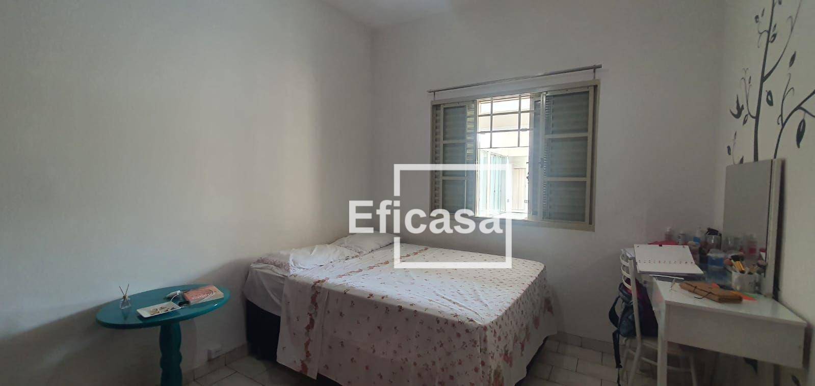 Casa à venda com 3 quartos, 230m² - Foto 10