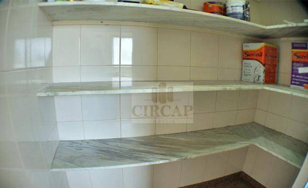 Apartamento para alugar com 3 quartos, 170m² - Foto 12