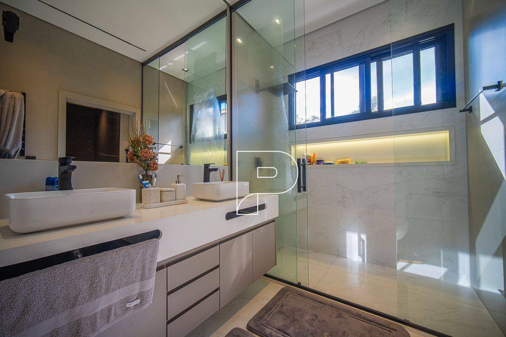 Casa de Condomínio à venda com 4 quartos, 550m² - Foto 37