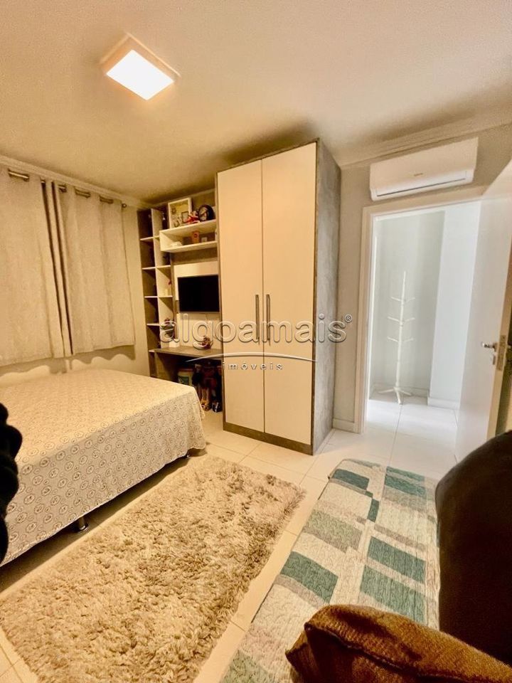 Casa de Condomínio à venda com 4 quartos, 226m² - Foto 12