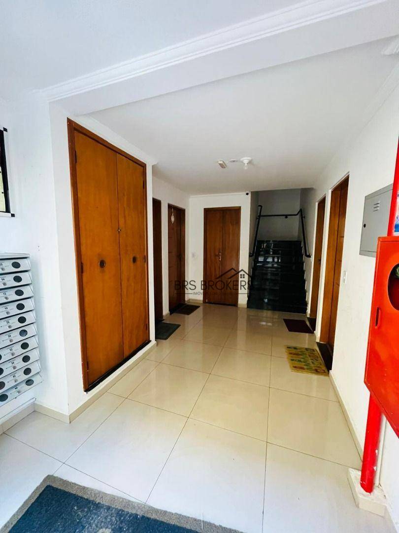 Apartamento à venda com 2 quartos, 42m² - Foto 22