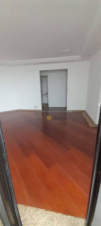 Apartamento à venda com 3 quartos, 110m² - Foto 14