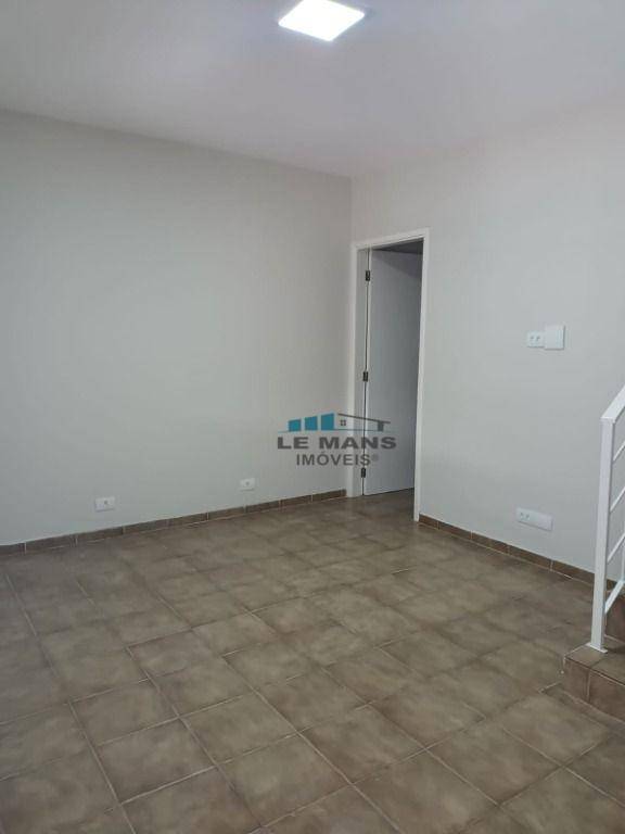 Casa para alugar com 2 quartos, 90m² - Foto 22