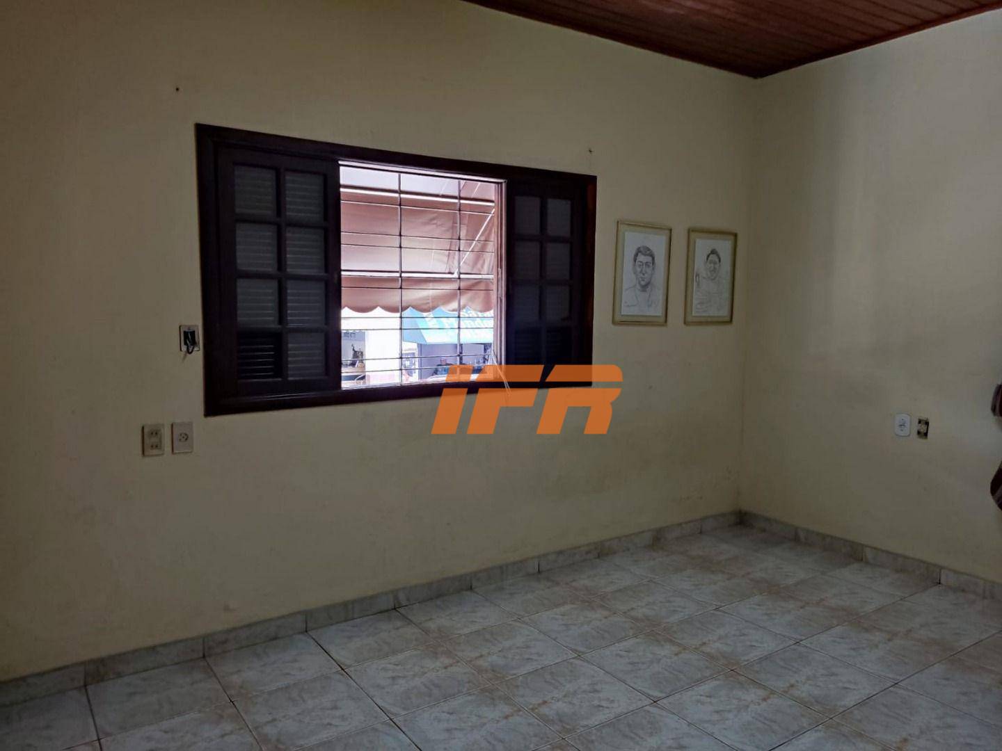 Casa à venda com 6 quartos, 254m² - Foto 74