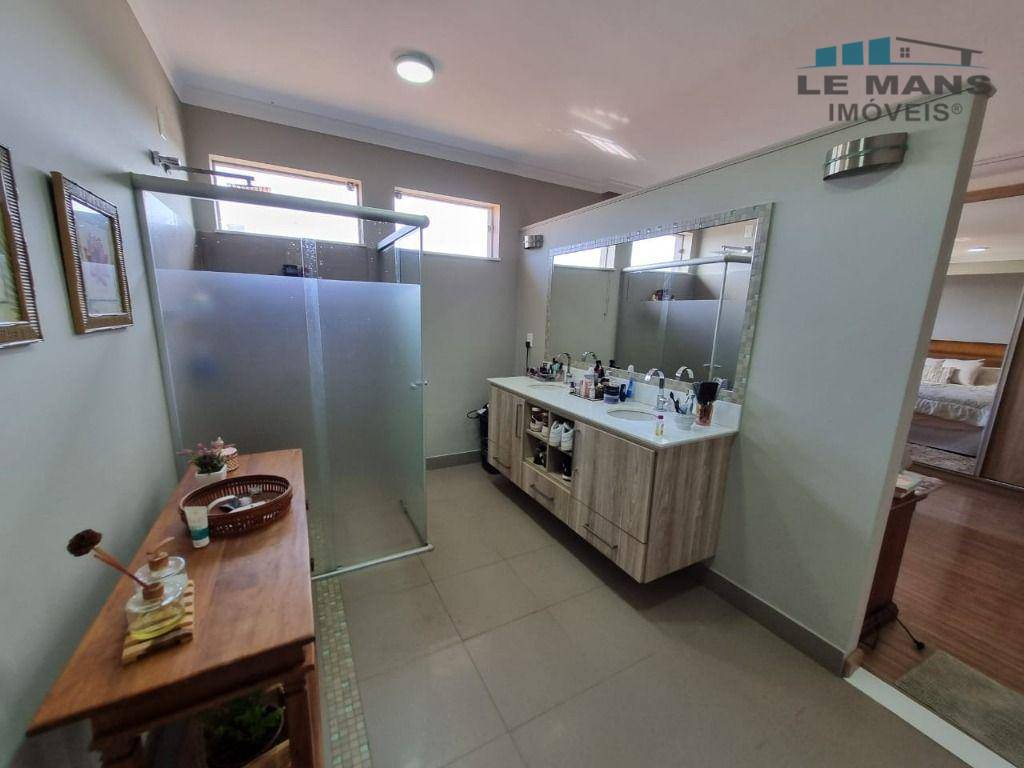 Casa à venda com 3 quartos, 210m² - Foto 20