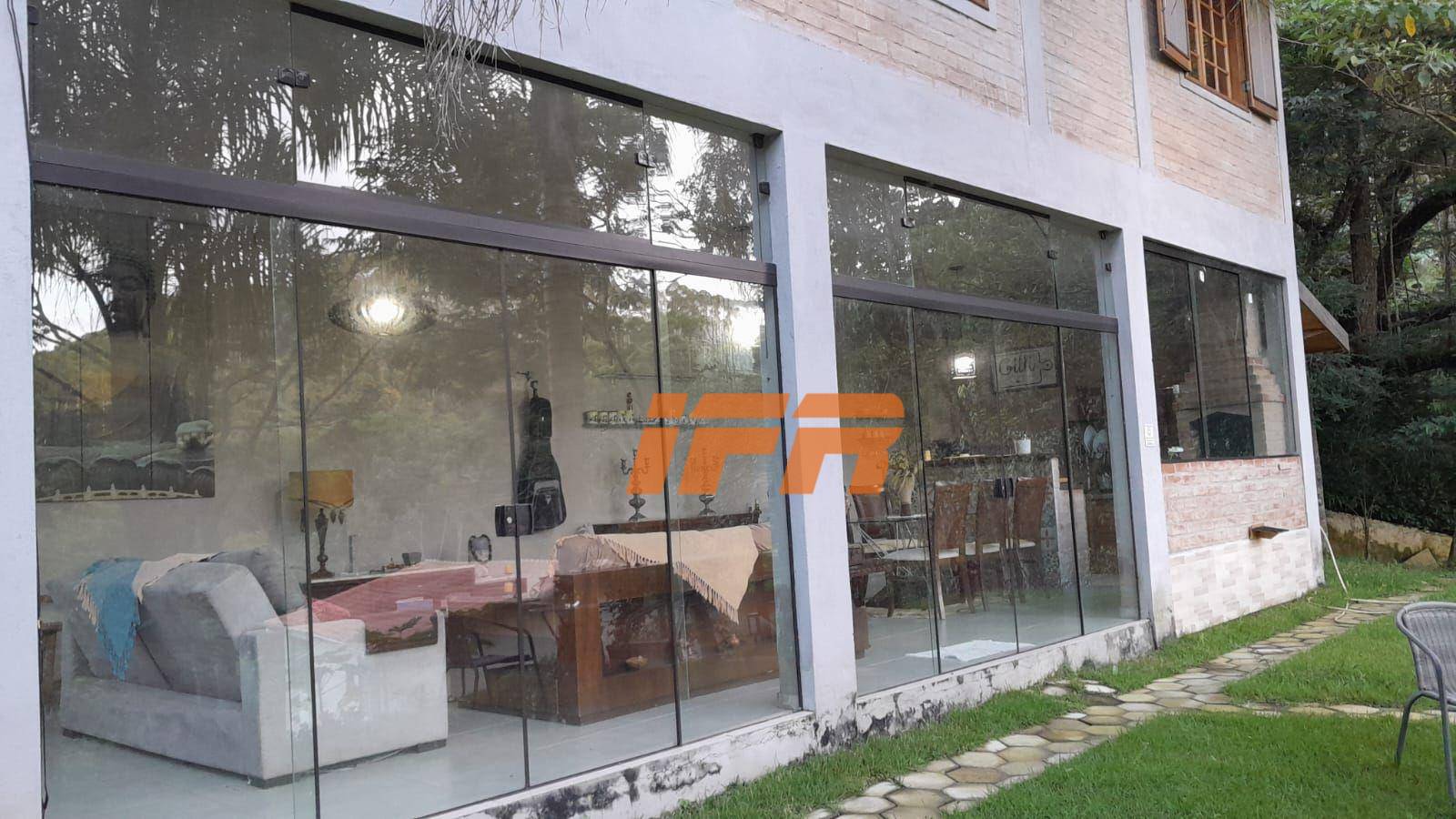 Chácara à venda com 7 quartos, 432m² - Foto 1