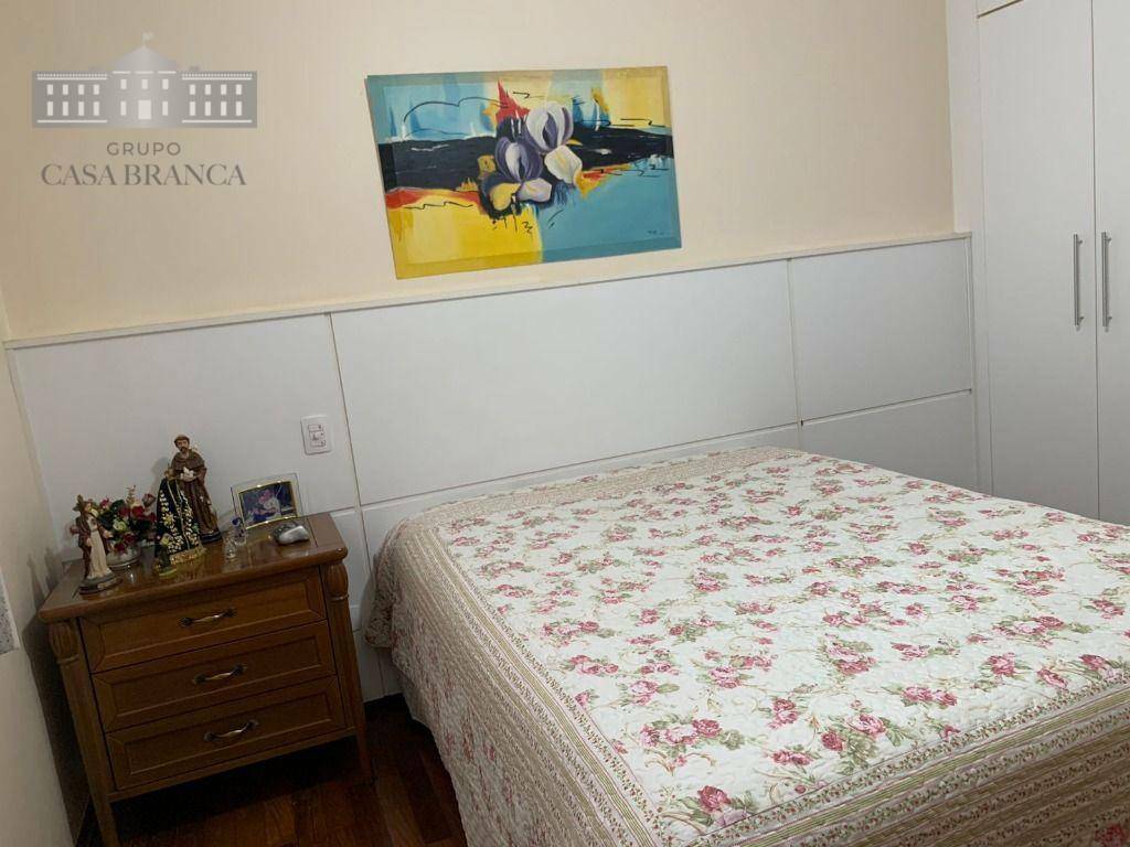 Apartamento à venda com 3 quartos, 189m² - Foto 11