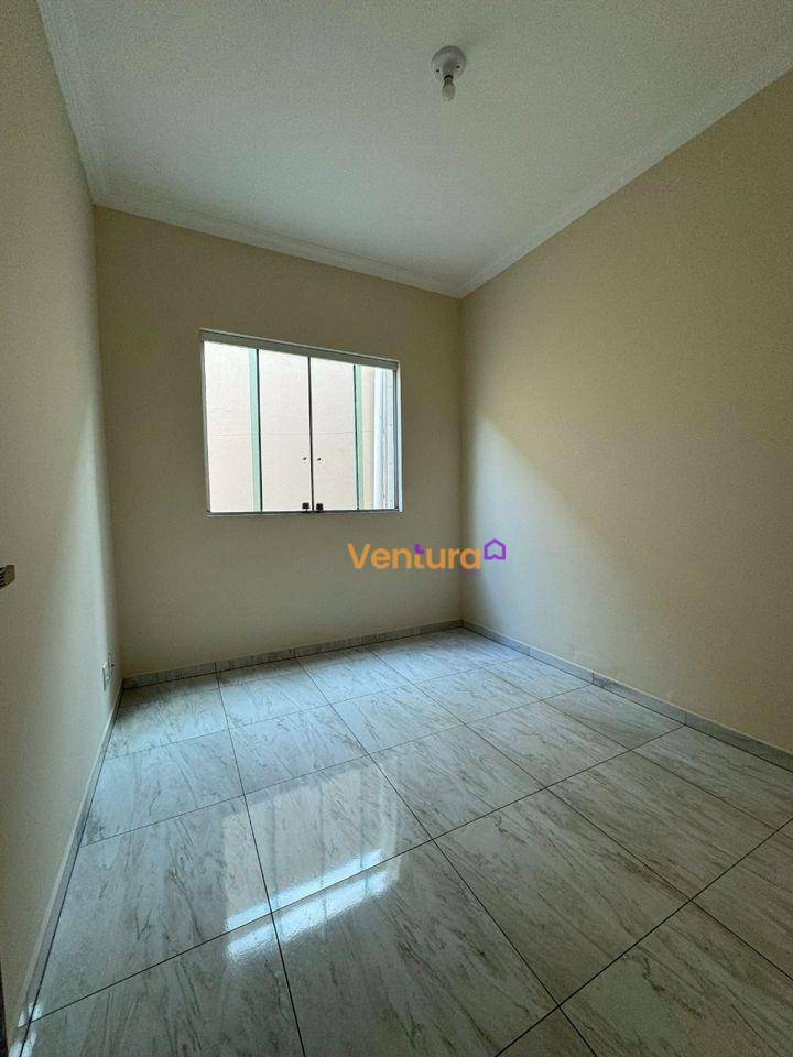 Casa à venda com 3 quartos, 149M2 - Foto 2