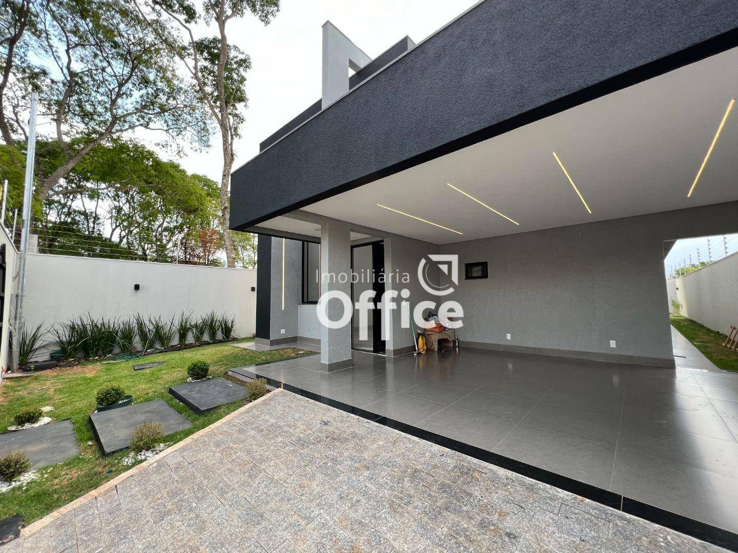 Casa à venda com 3 quartos, 180m² - Foto 2