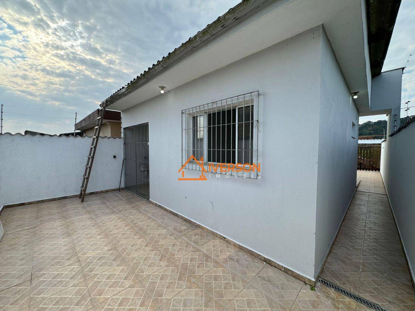 Casa à venda com 2 quartos, 60m² - Foto 15