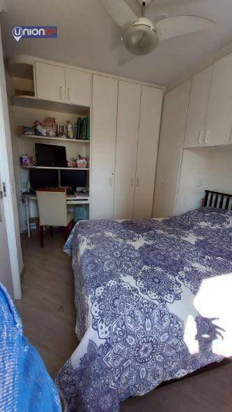 Apartamento à venda com 3 quartos, 77m² - Foto 7