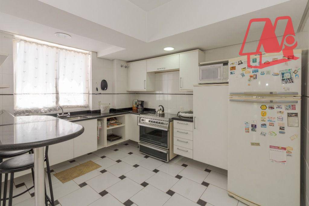 Apartamento à venda com 3 quartos, 167m² - Foto 17