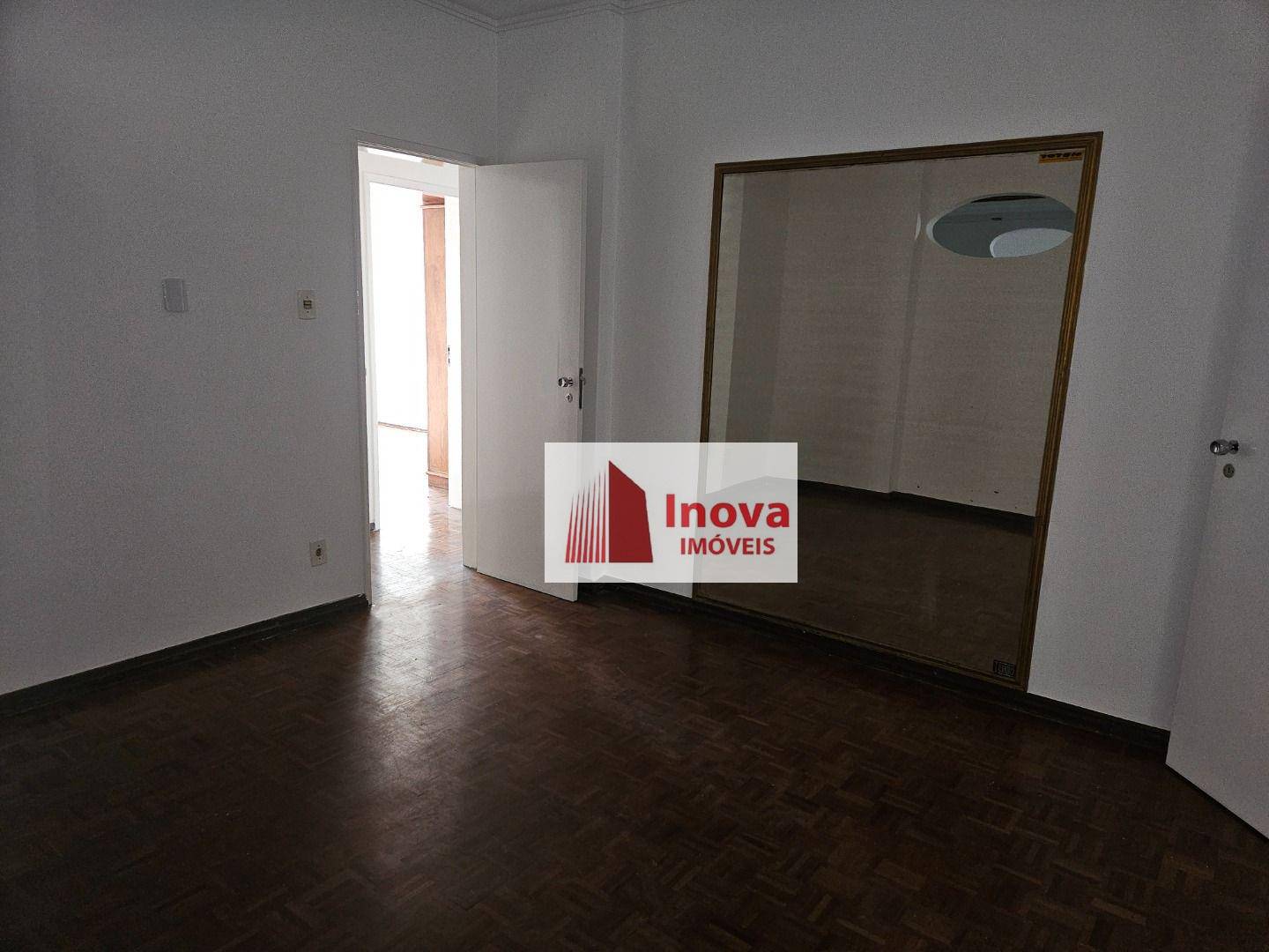 Apartamento à venda com 4 quartos, 200m² - Foto 29