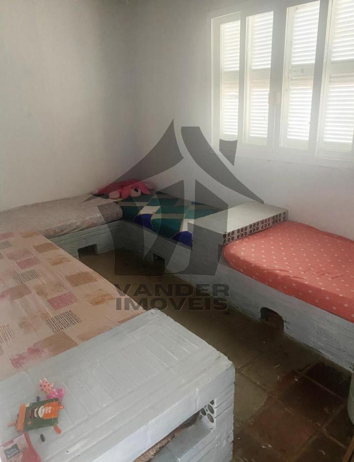 Casa à venda com 4 quartos, 300m² - Foto 8