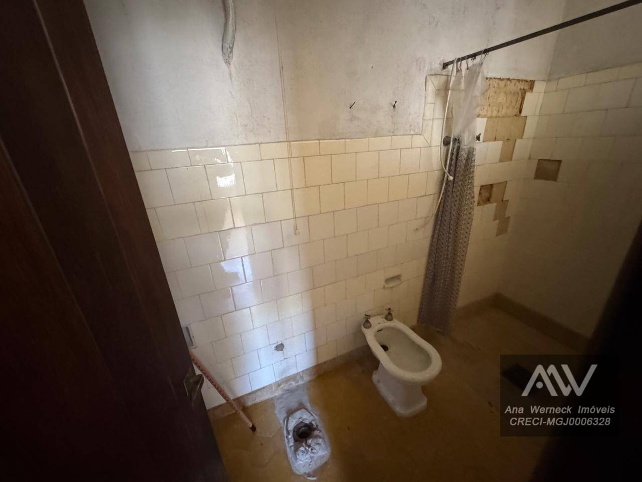 Chácara à venda com 8 quartos, 600m² - Foto 34