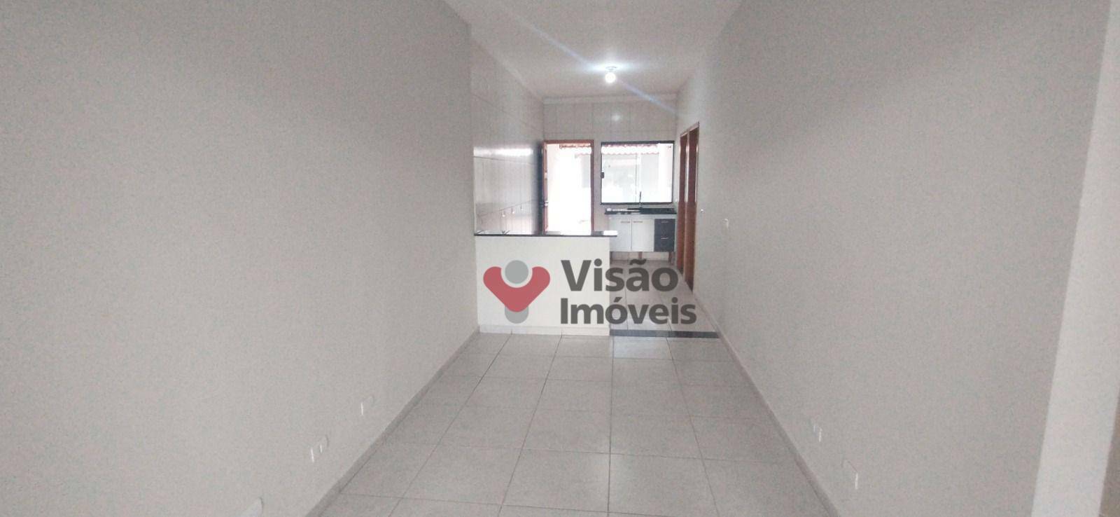 Casa à venda com 3 quartos, 89m² - Foto 2