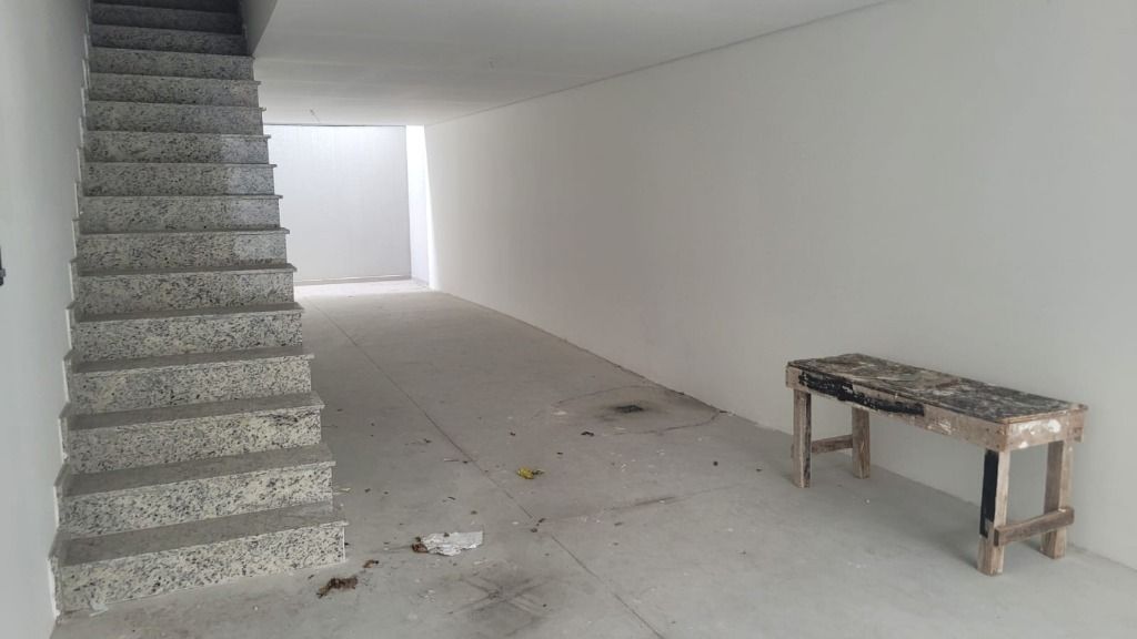 Sobrado à venda com 3 quartos, 168m² - Foto 2