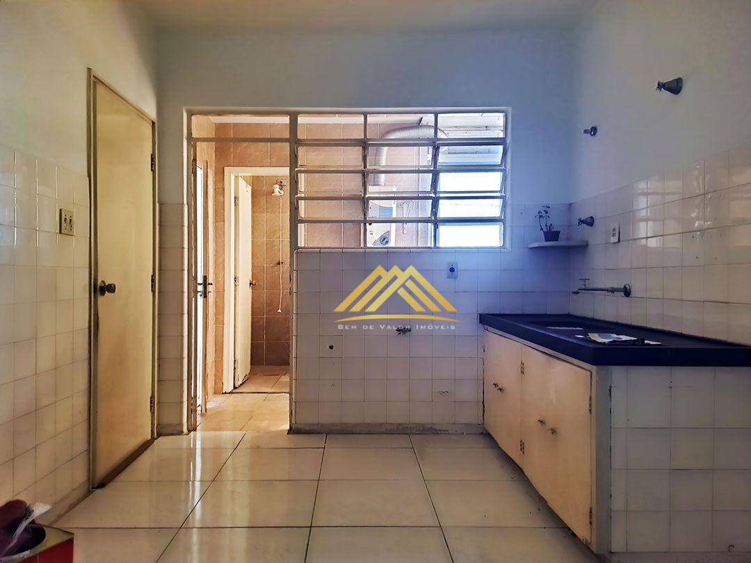 Apartamento à venda com 3 quartos, 143m² - Foto 7