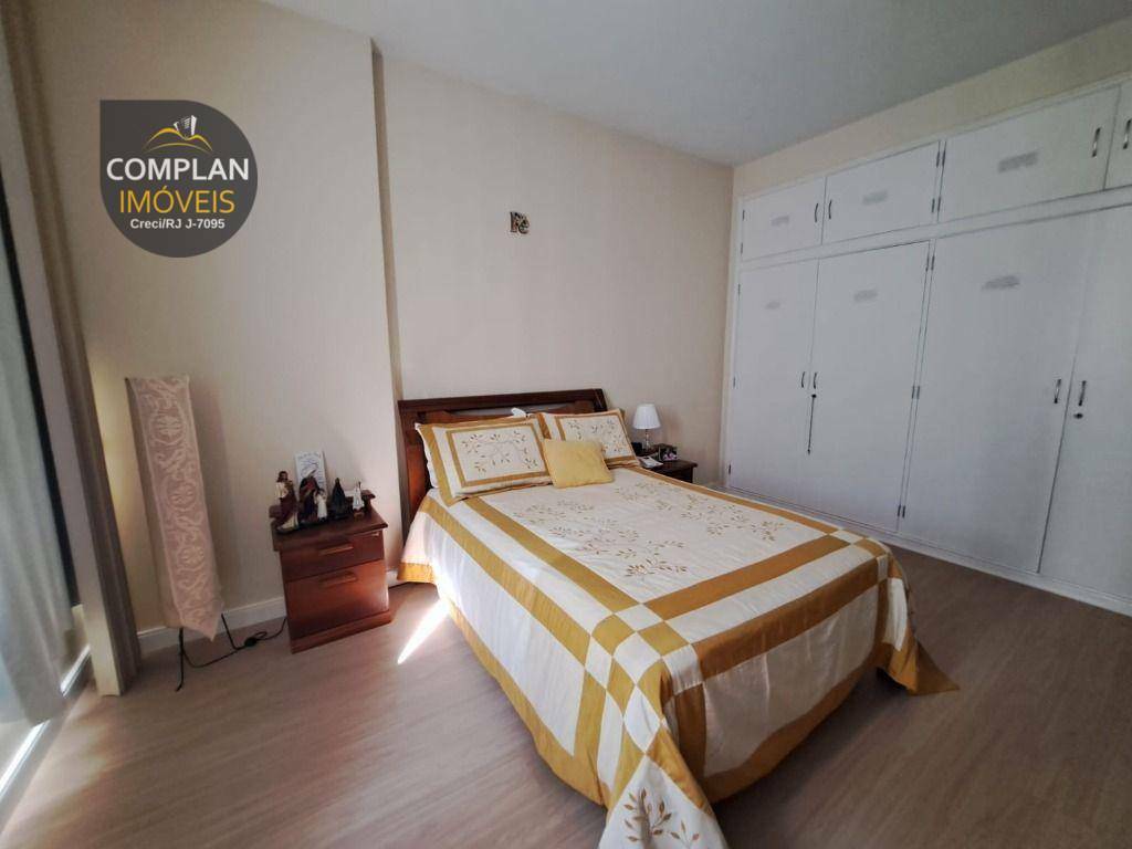 Apartamento à venda com 3 quartos, 140m² - Foto 9