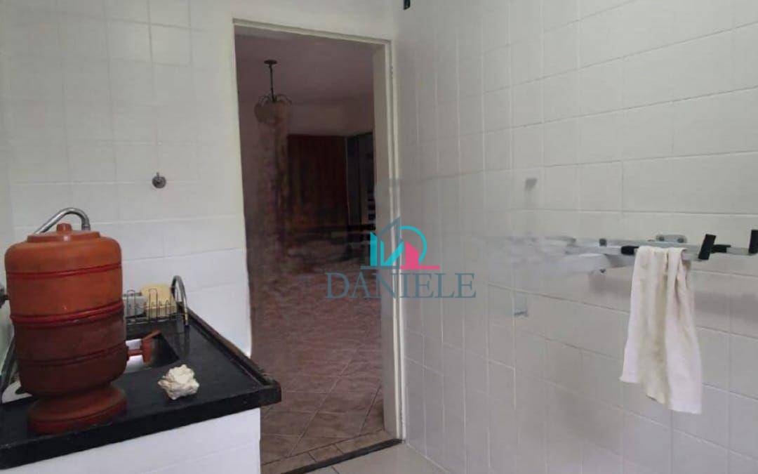 Apartamento à venda com 2 quartos, 62m² - Foto 4