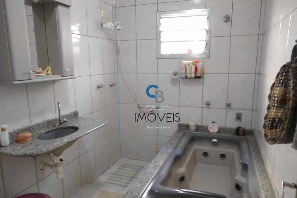 Casa à venda com 3 quartos, 184m² - Foto 3