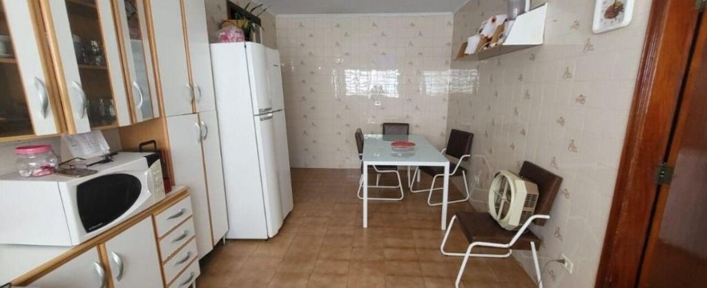 Casa à venda com 4 quartos, 300m² - Foto 4