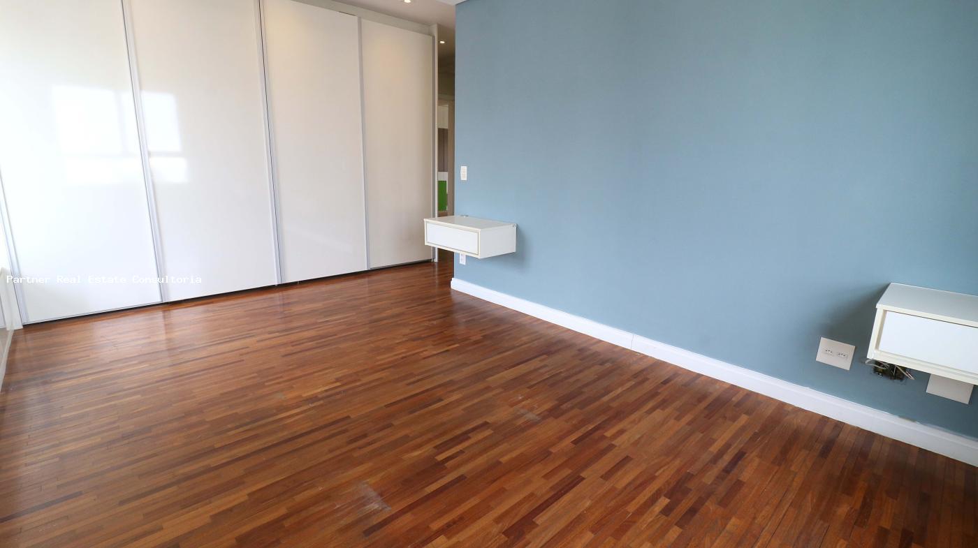 Apartamento à venda com 4 quartos, 223m² - Foto 32