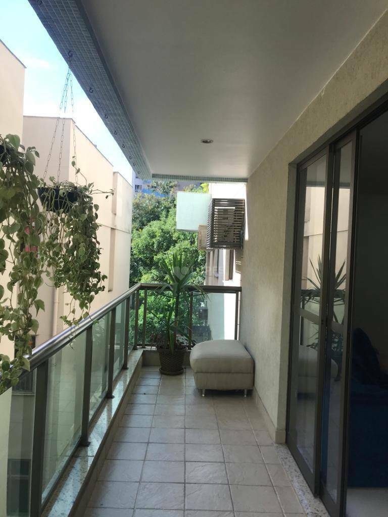 Apartamento à venda com 4 quartos, 180m² - Foto 4