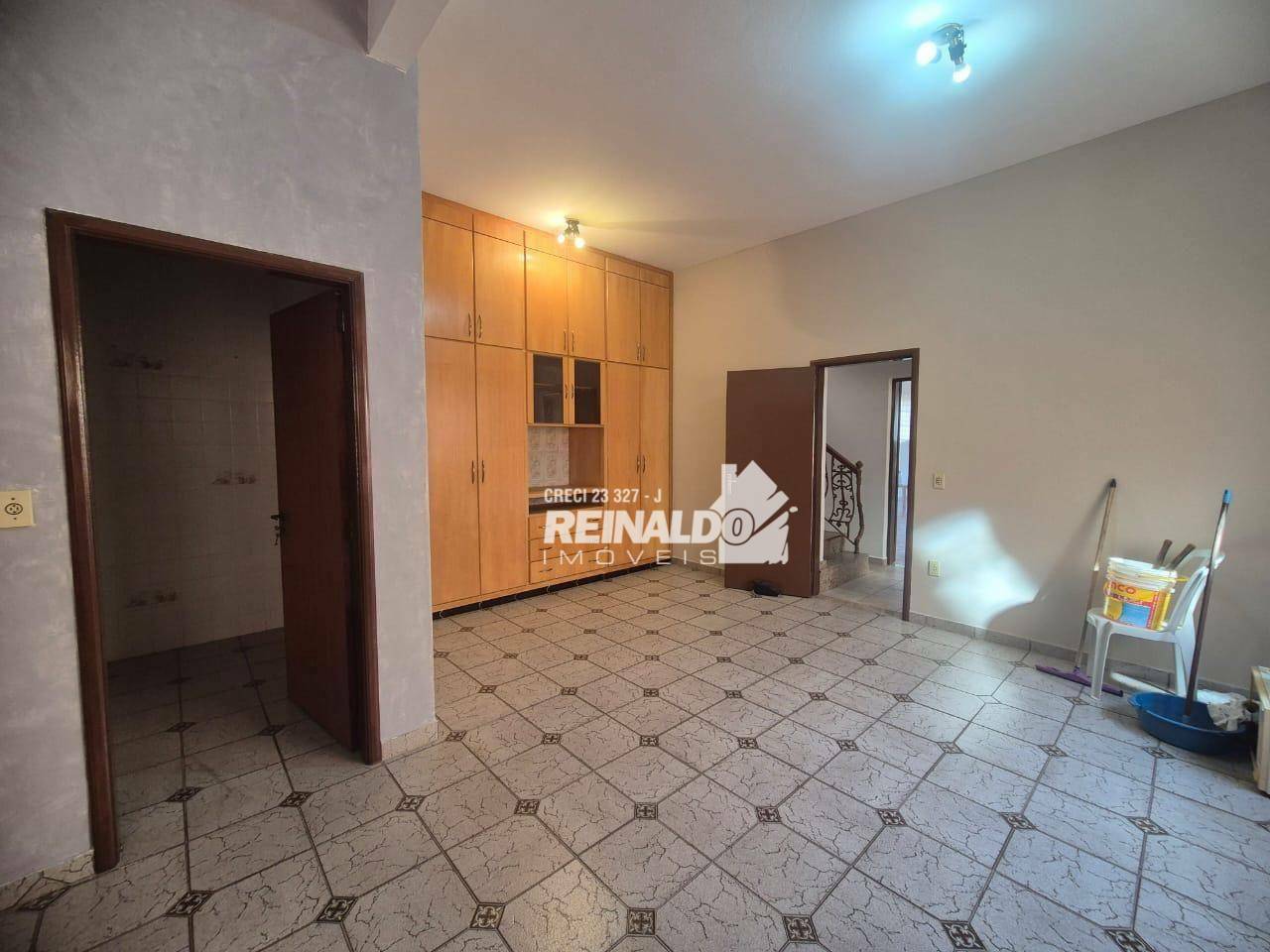 Casa à venda e aluguel com 3 quartos, 250m² - Foto 22