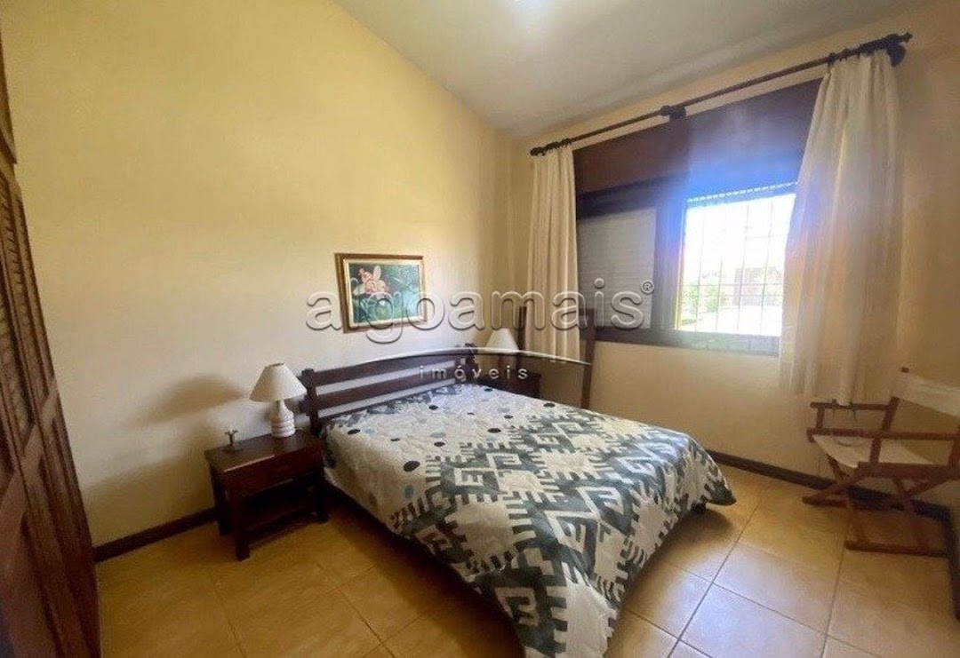 Casa à venda com 3 quartos, 220m² - Foto 12