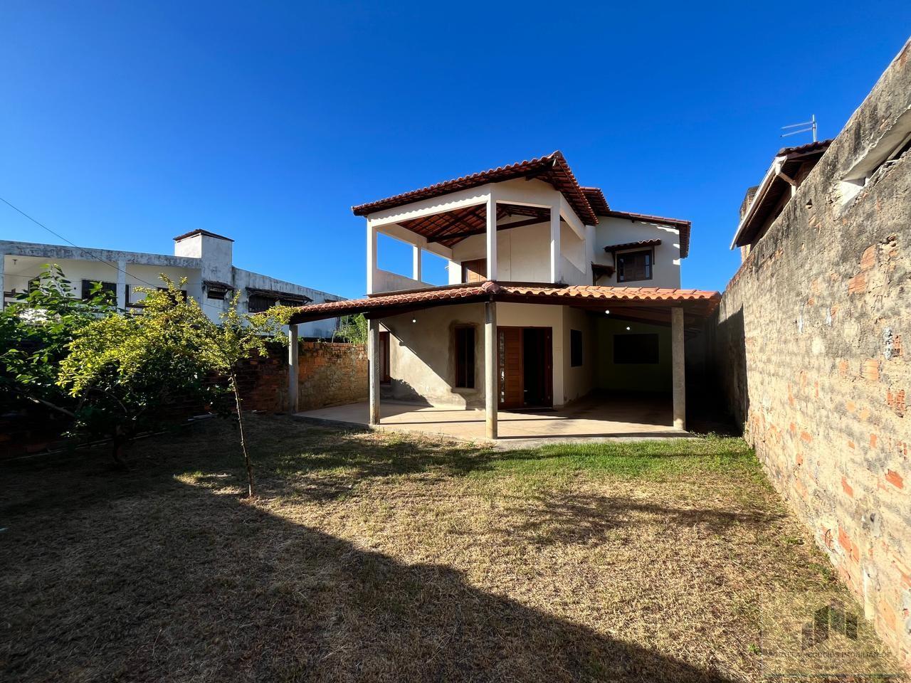 Casa à venda com 4 quartos, 220m² - Foto 1