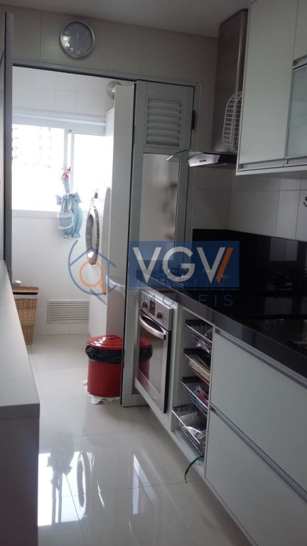 Apartamento à venda com 2 quartos, 65m² - Foto 14