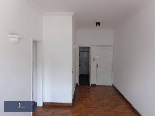 Apartamento à venda com 2 quartos, 70m² - Foto 4