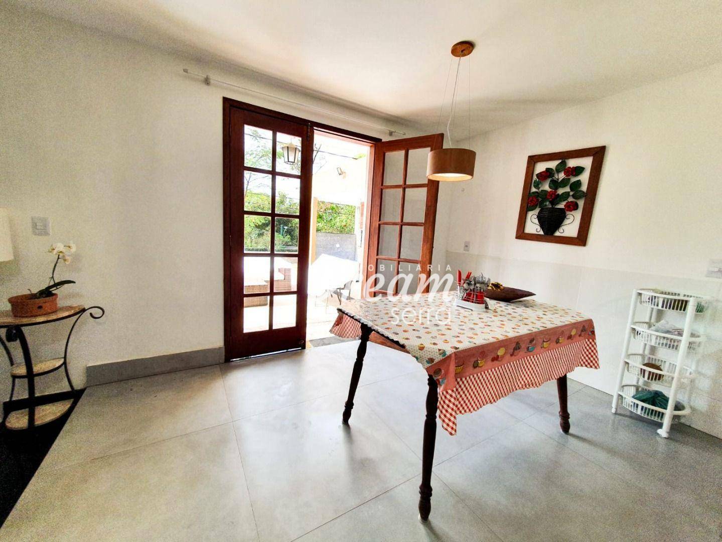 Casa à venda com 7 quartos, 340m² - Foto 9