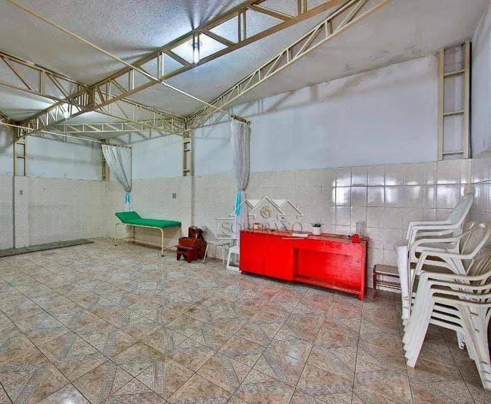 Casa à venda e aluguel com 2 quartos, 250m² - Foto 15