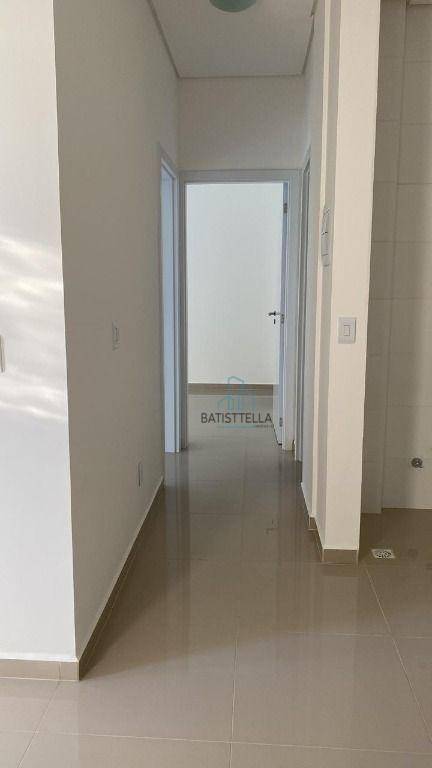 Apartamento à venda com 2 quartos, 61m² - Foto 18