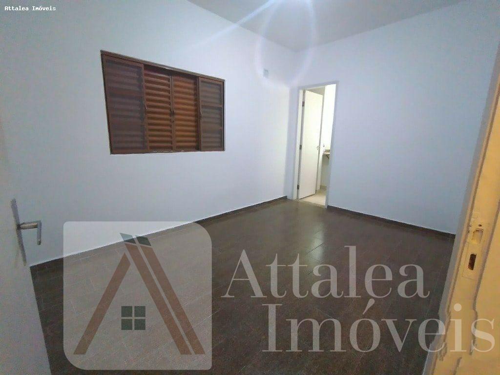 Casa à venda com 3 quartos, 207m² - Foto 14