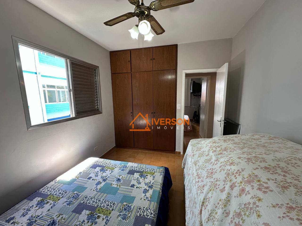 Apartamento à venda com 2 quartos, 64m² - Foto 12