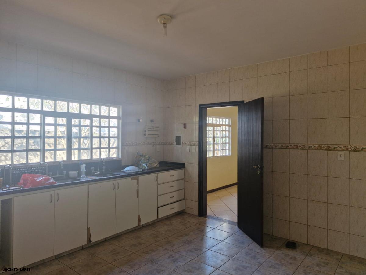 Casa de Condomínio à venda com 3 quartos, 200m² - Foto 23