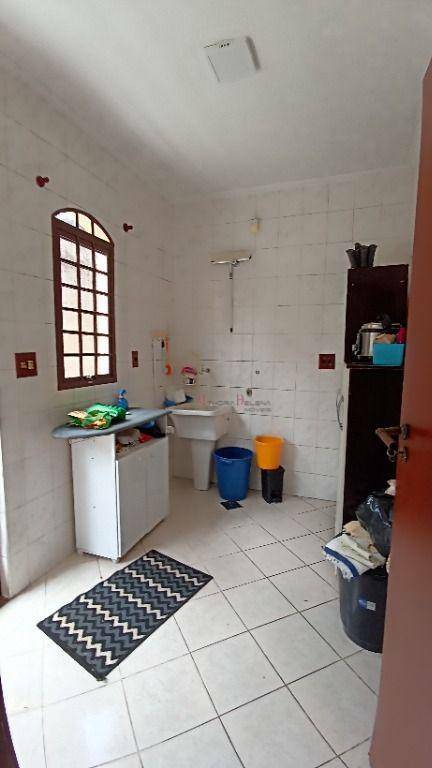 Casa para alugar com 3 quartos, 260m² - Foto 23