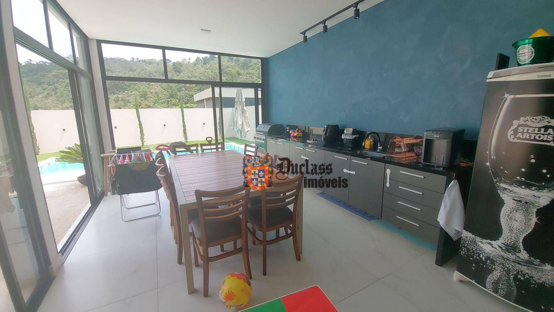 Casa de Condomínio à venda com 3 quartos, 234m² - Foto 27