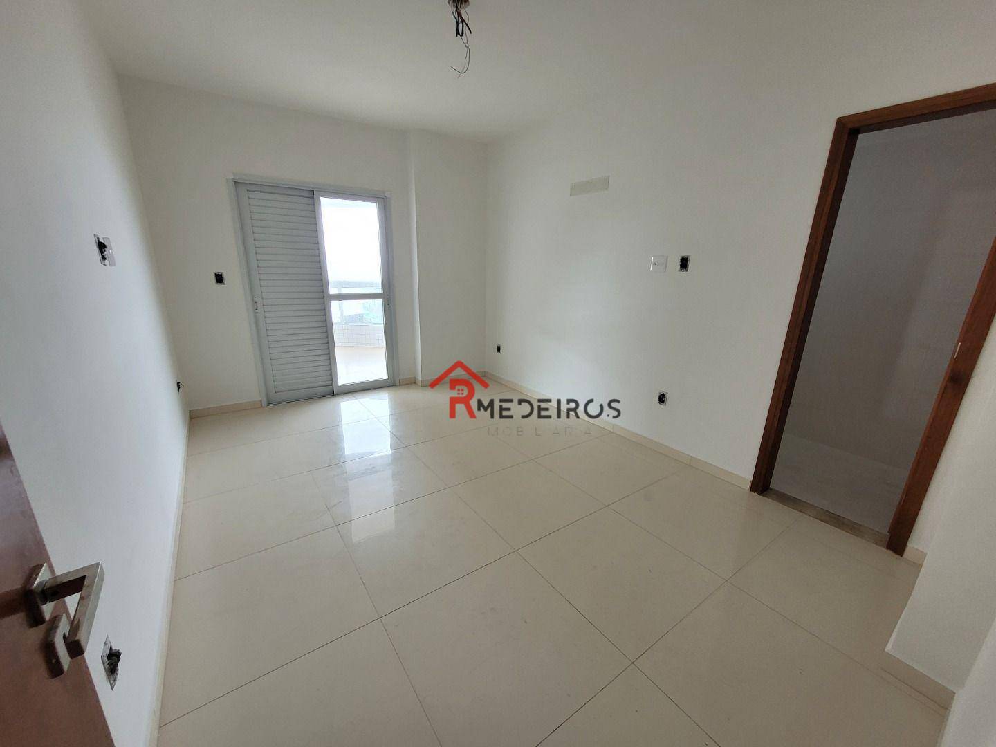 Apartamento à venda com 3 quartos, 162m² - Foto 9