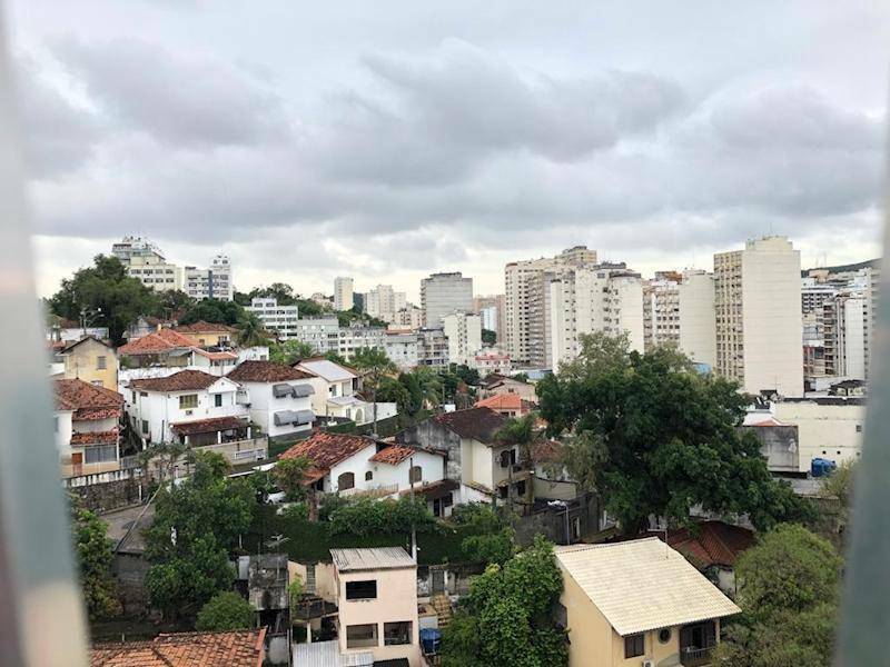 Apartamento à venda com 2 quartos, 80m² - Foto 4