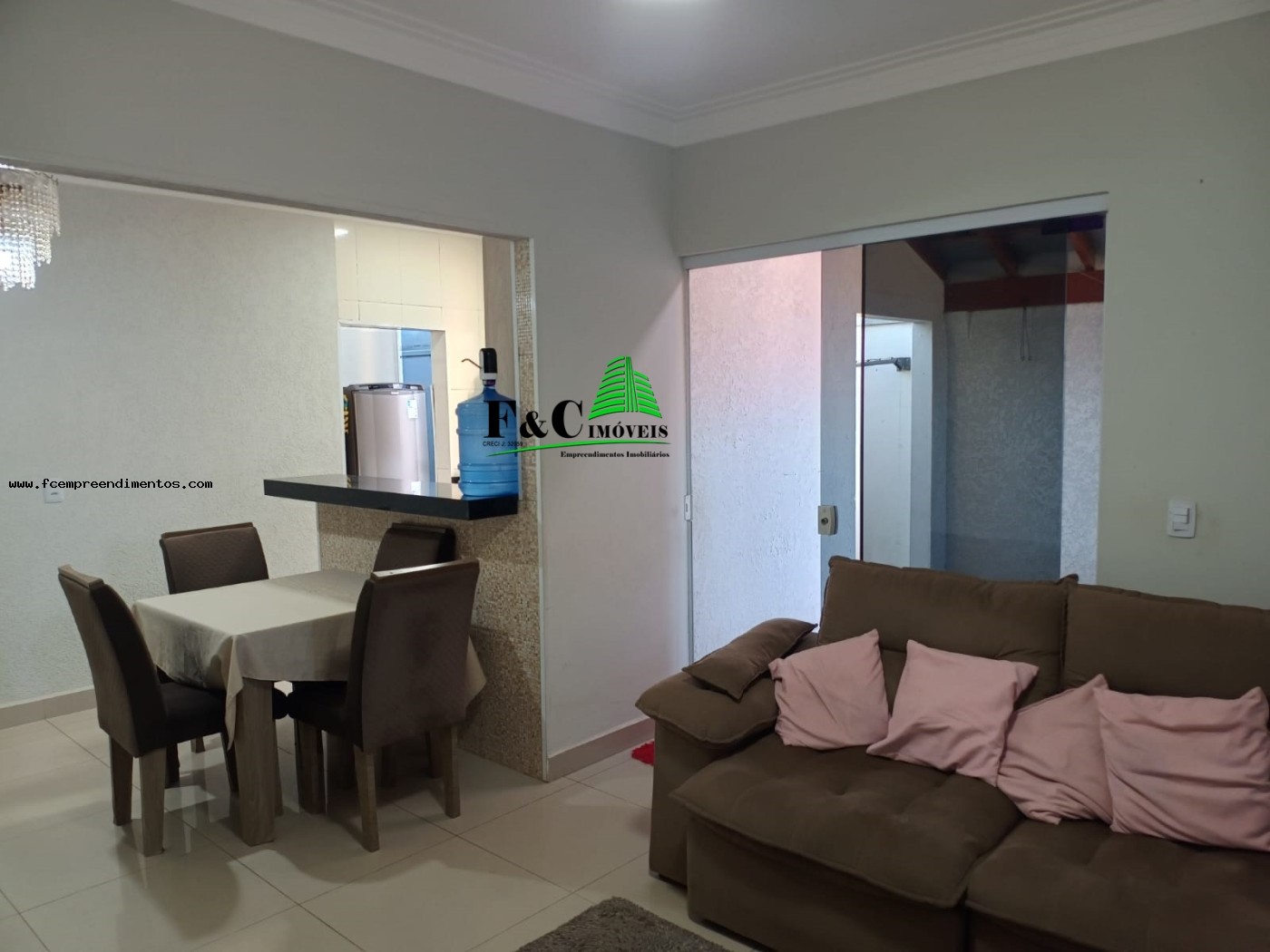 Casa à venda com 2 quartos, 140m² - Foto 8