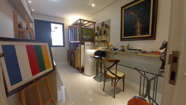 Apartamento à venda com 3 quartos, 212m² - Foto 15