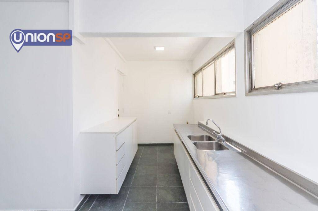 Apartamento à venda com 3 quartos, 121m² - Foto 17