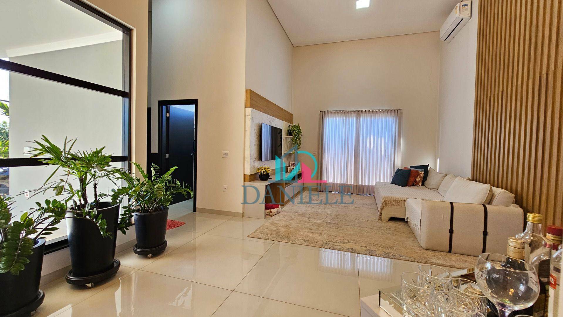 Casa de Condomínio à venda com 4 quartos, 280m² - Foto 1