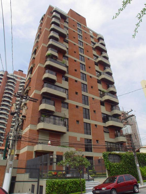 Apartamento à venda com 4 quartos, 210m² - Foto 1