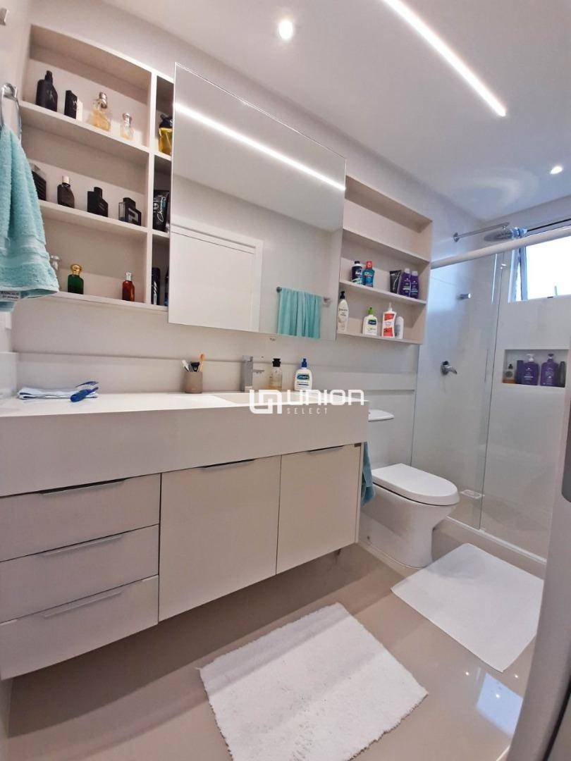 Apartamento à venda com 4 quartos, 153m² - Foto 19