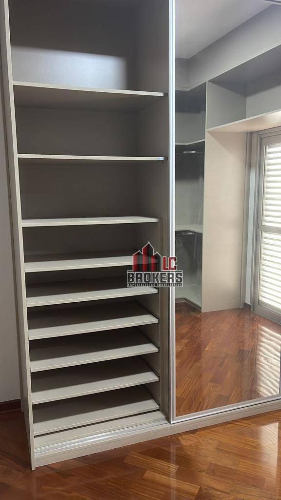 Sobrado para alugar com 4 quartos, 310m² - Foto 33